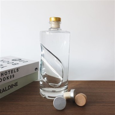 Augstas krama dīvainas formas 500 ml unikāla dizaina stikla dzēriena pudele ar korķi